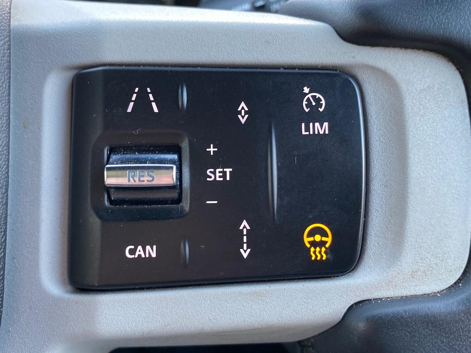 Used Land Rover Defender 2023 for sale - 76906370: Photo 38