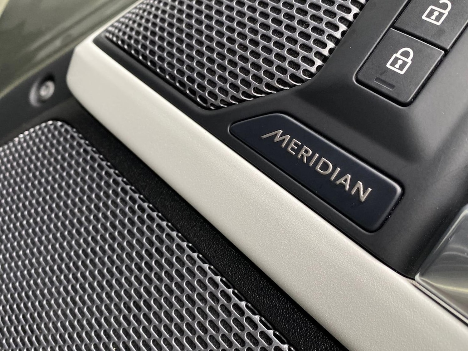 Used Land Rover Defender 2021 for sale - 76879715: Photo 23