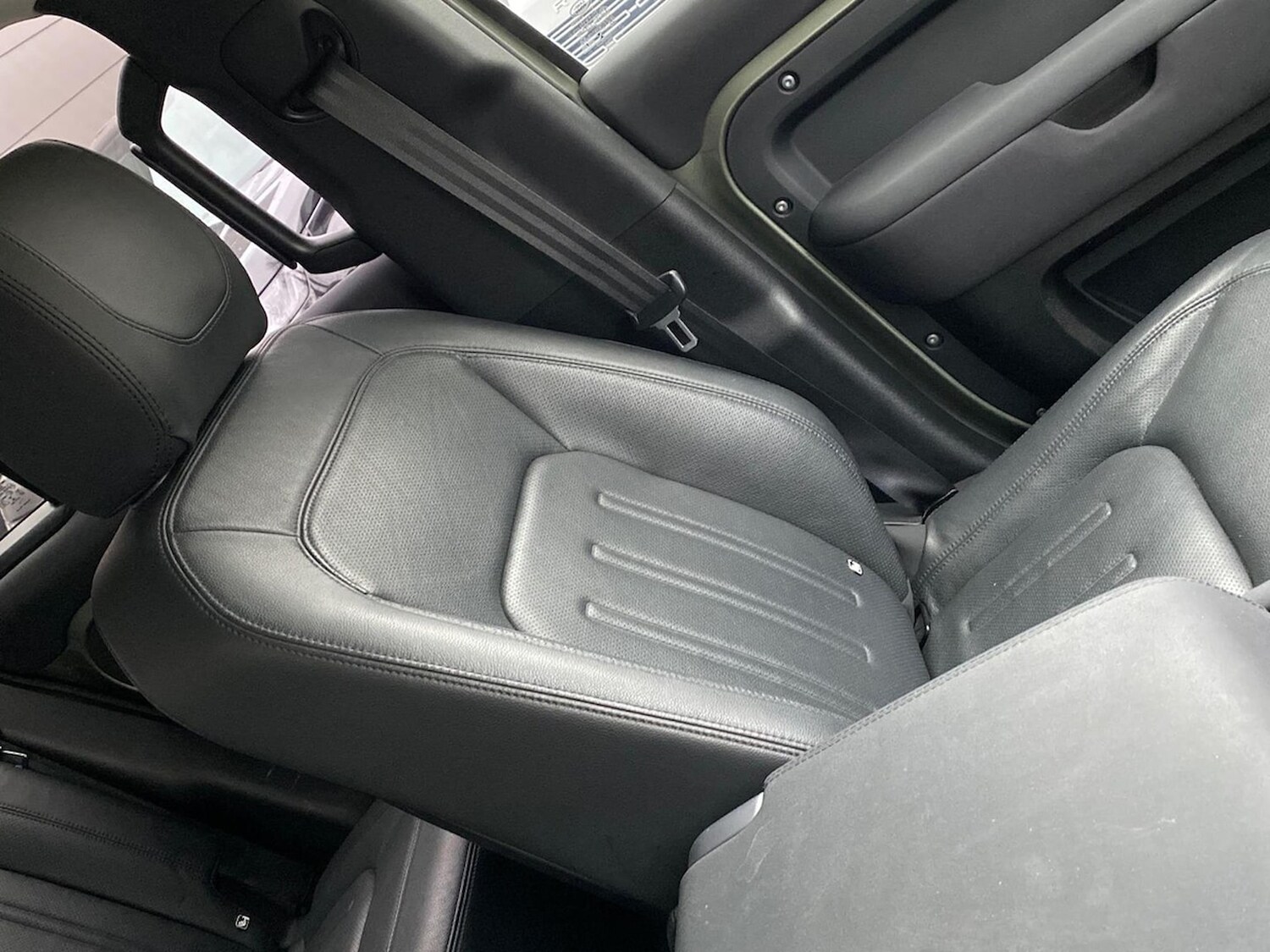 Used Land Rover Defender 2021 for sale - 76879715: Photo 42