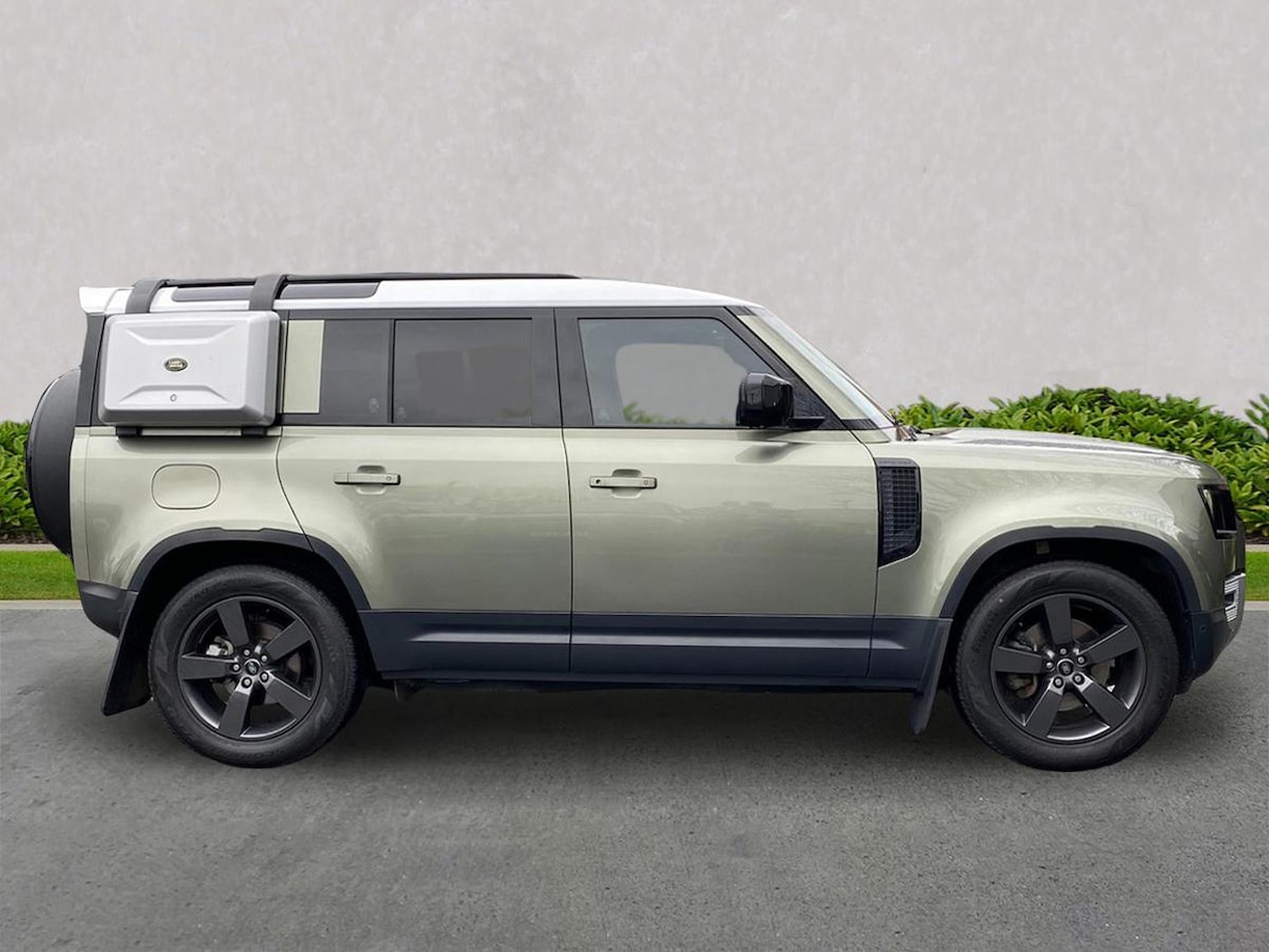 Used Land Rover Defender 2021 for sale - 76879715: Photo 5