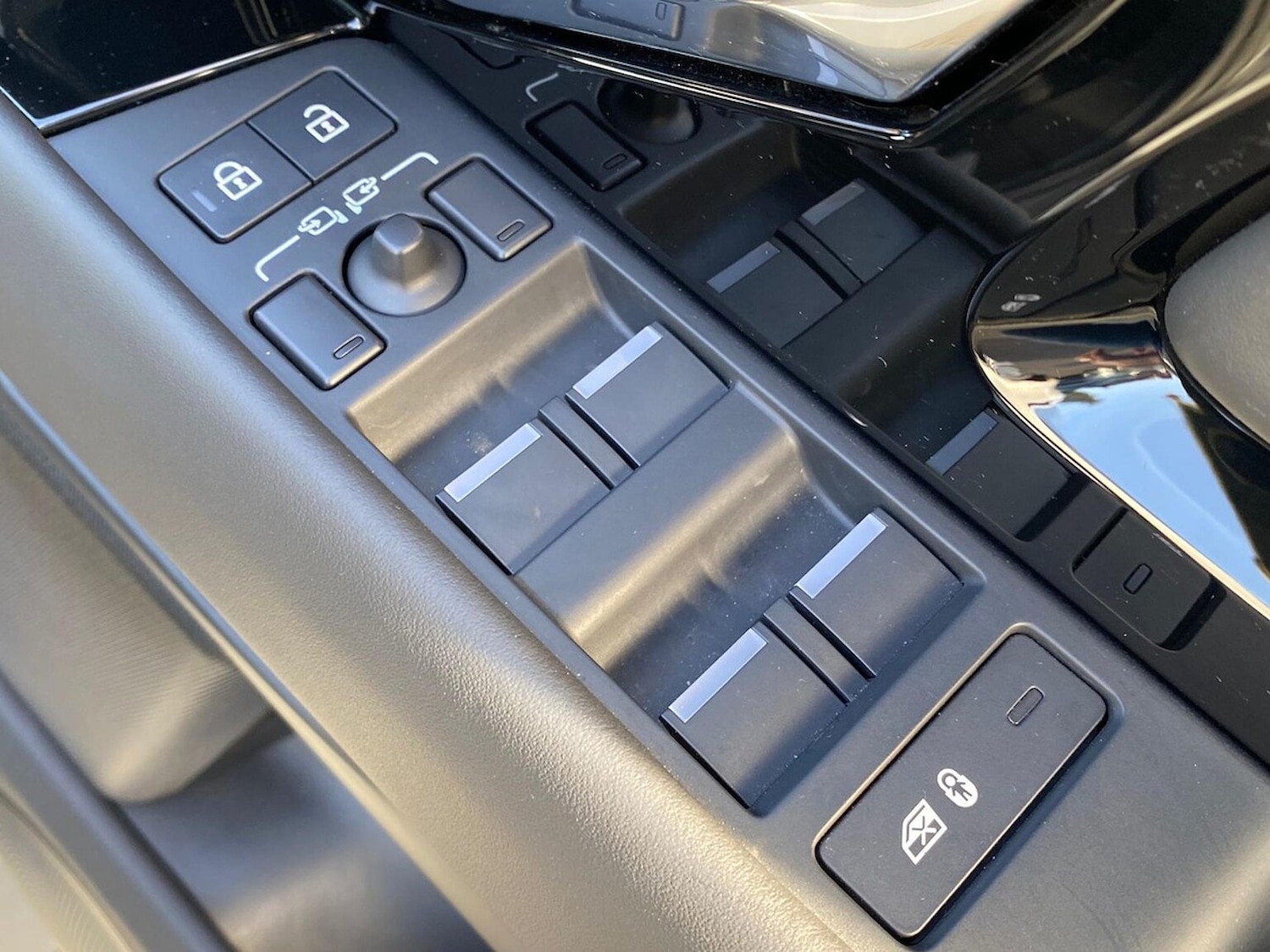 Used Land Rover Range Rover Evoque 2024 for sale - 76536632: Photo 28