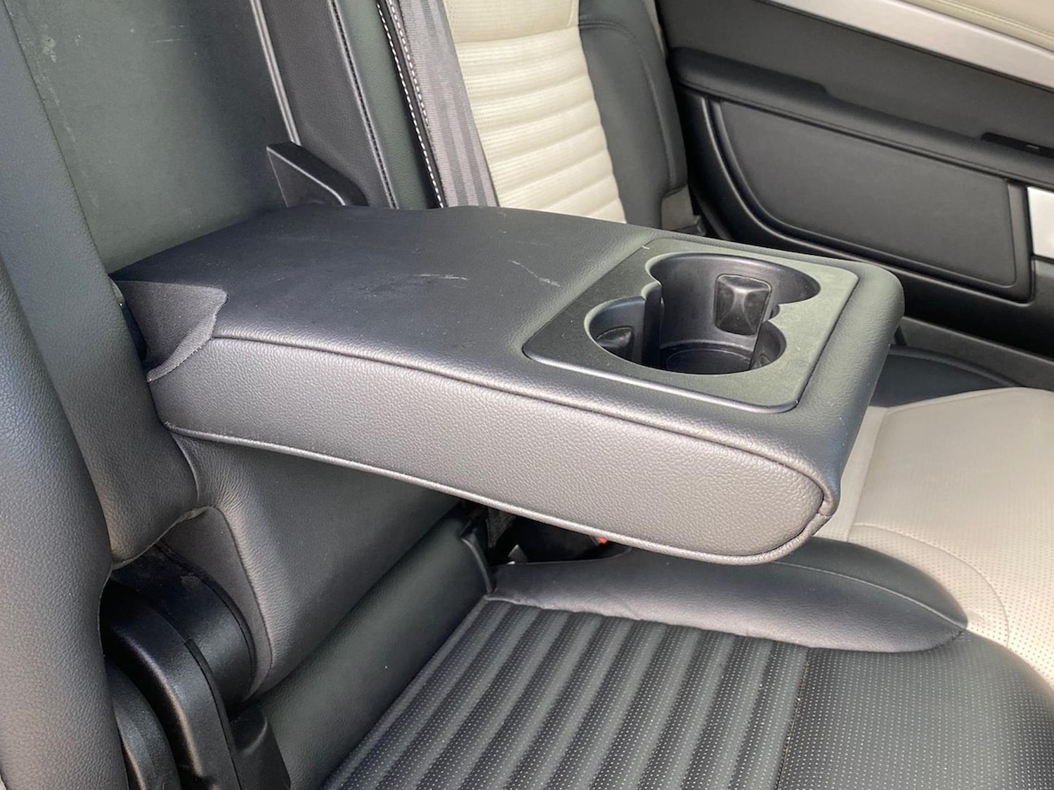 Used Land Rover Discovery 2021 for sale - 76655872: Photo 22