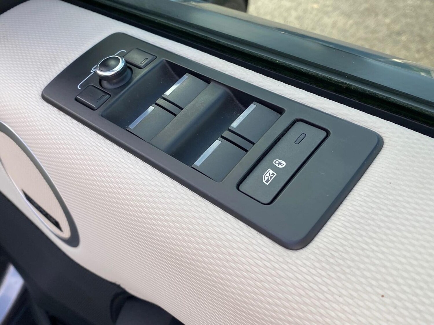 Used Land Rover Discovery 2021 for sale - 76655872: Photo 25