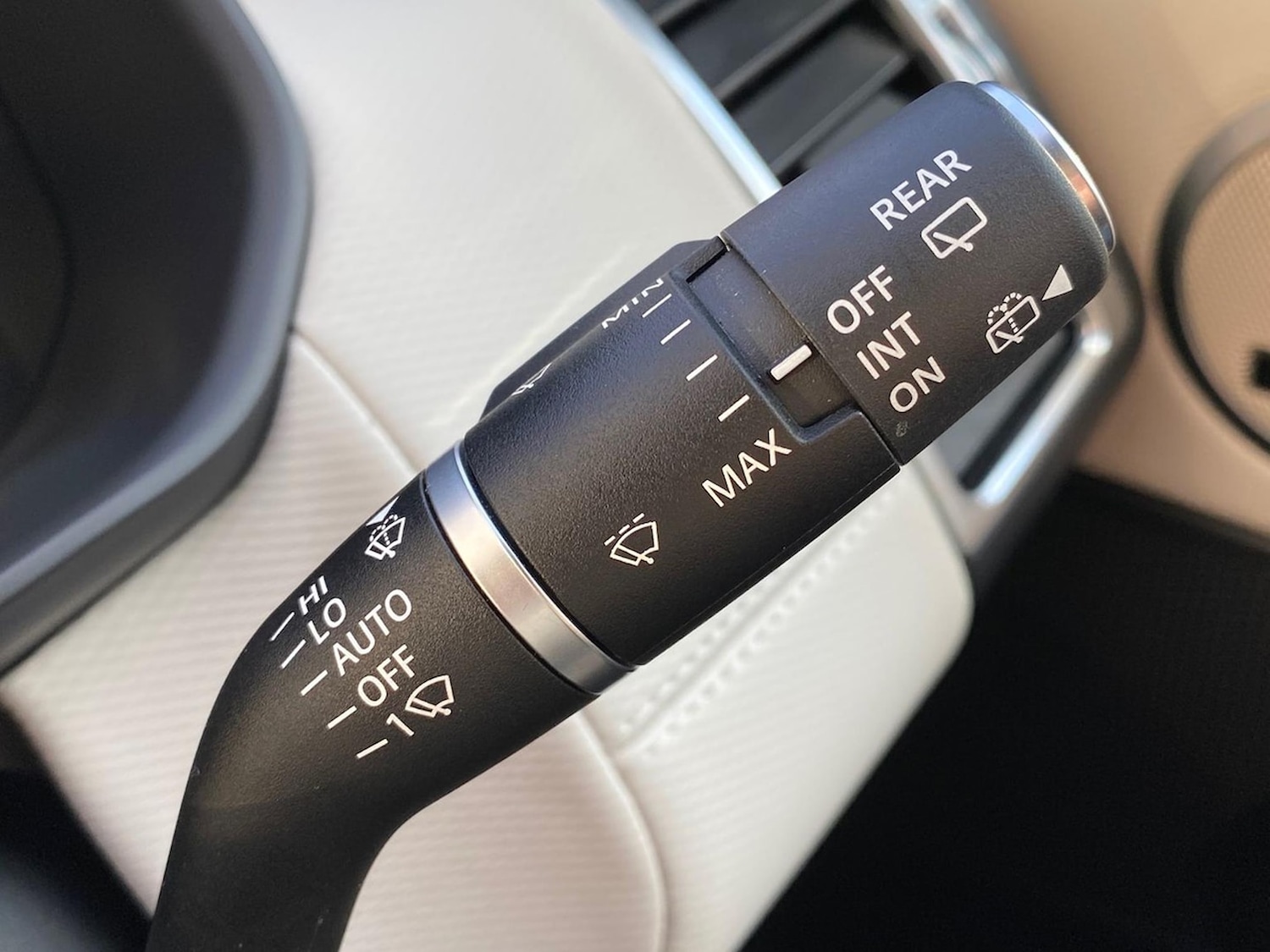 Used Land Rover Discovery 2024 for sale - 77487712: Photo 33