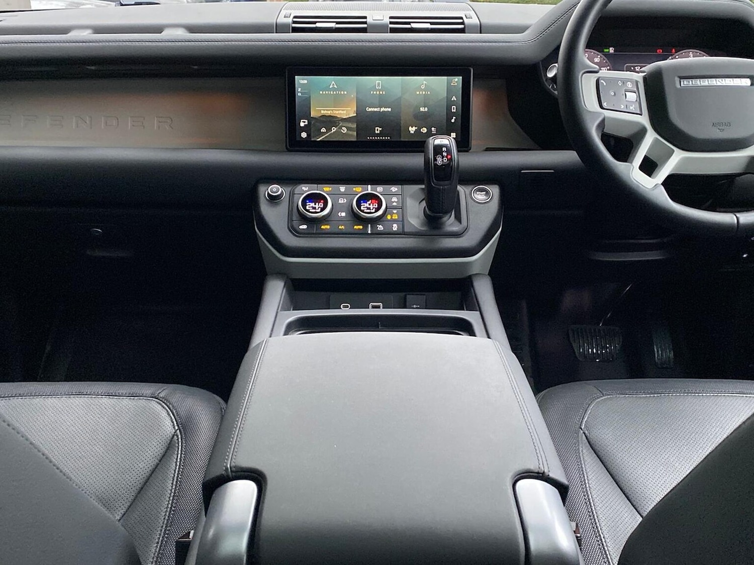 Used Land Rover Defender 2023 for sale - 77715399: Photo 14