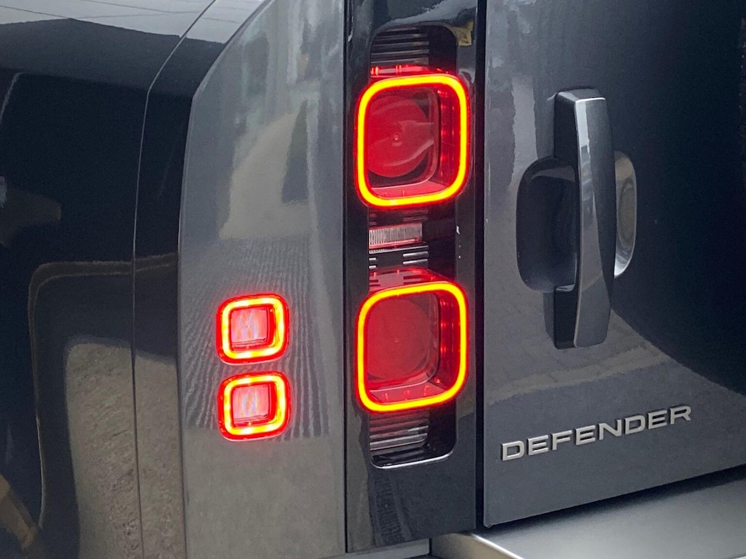 Used Land Rover Defender 2023 for sale - 77715399: Photo 19