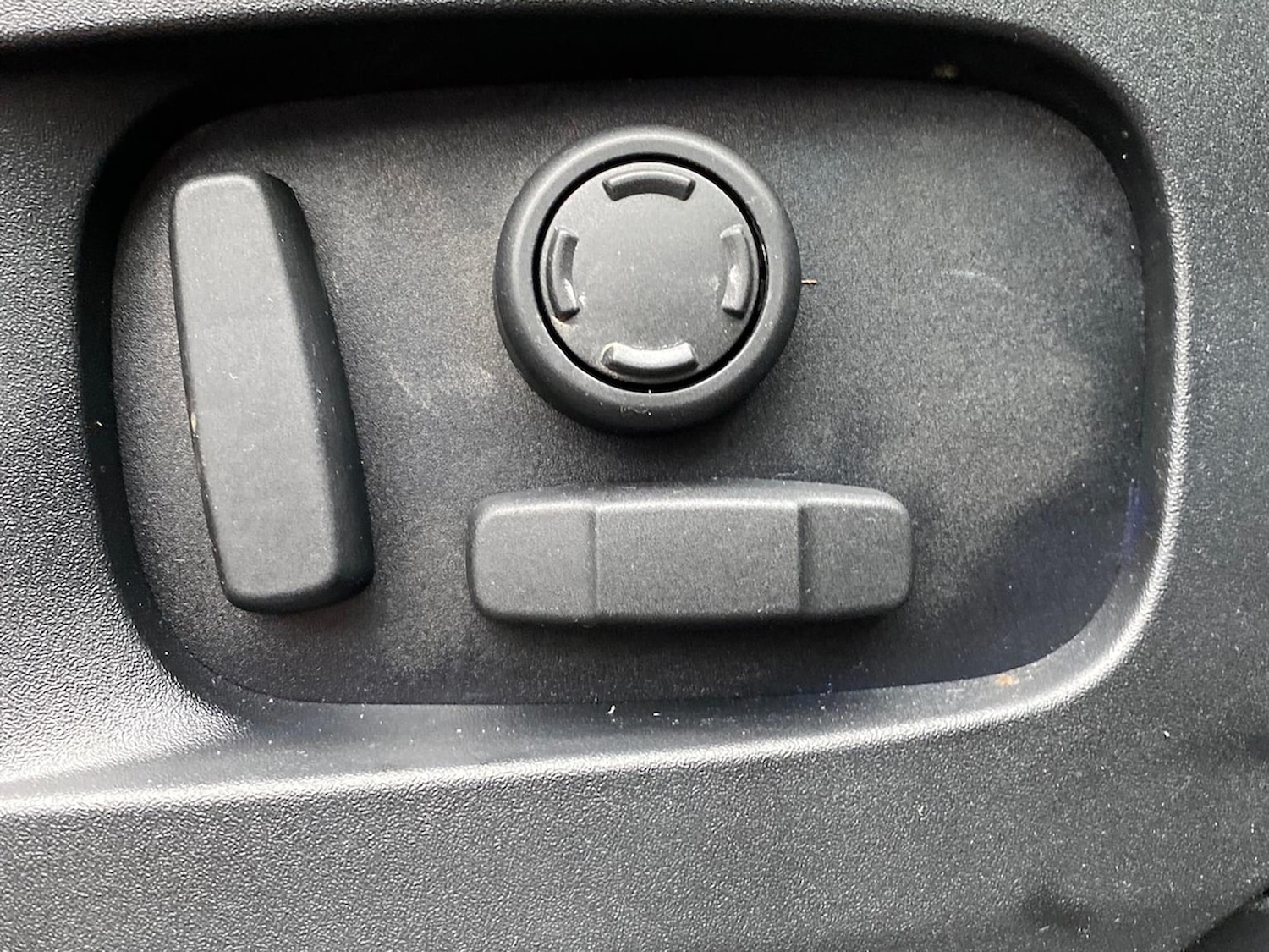 Used Land Rover Defender 2023 for sale - 77715399: Photo 24