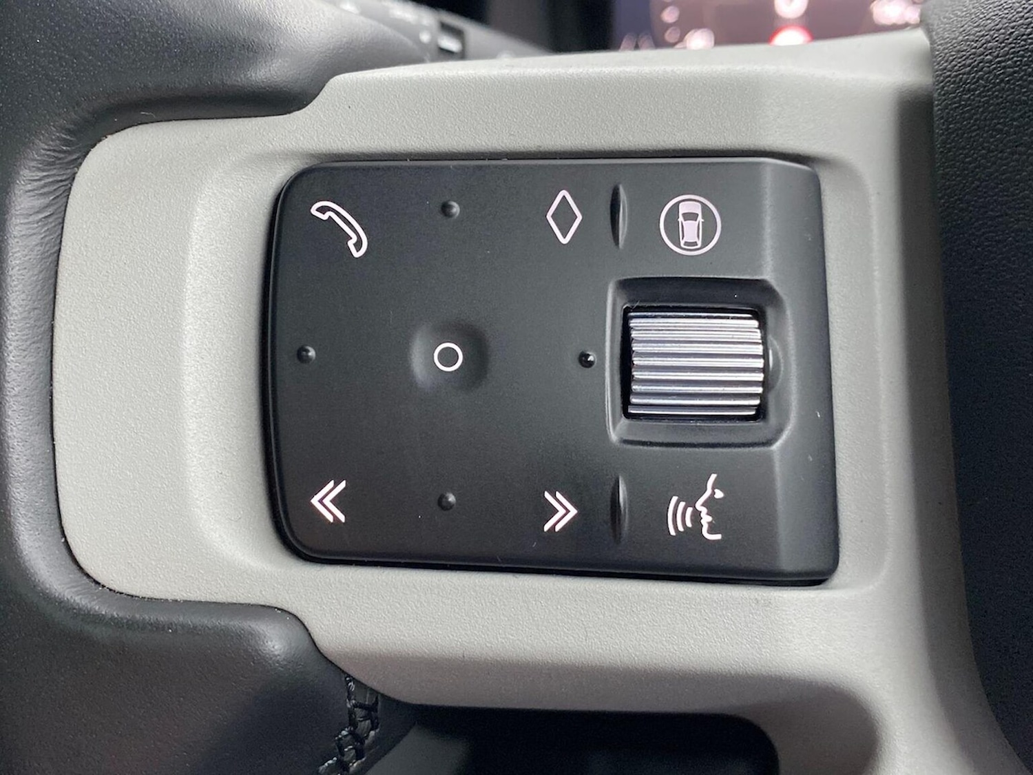 Used Land Rover Defender 2023 for sale - 77715399: Photo 37