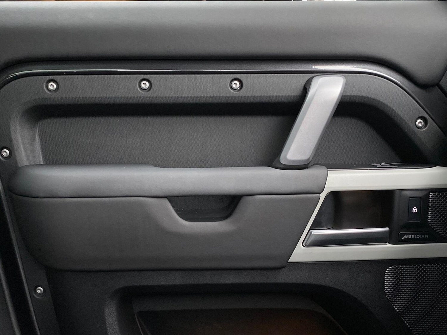 Used Land Rover Defender 2023 for sale - 77715399: Photo 43