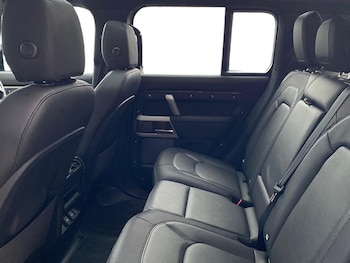 Used Land Rover Defender 2023 for sale - 77715399: Photo