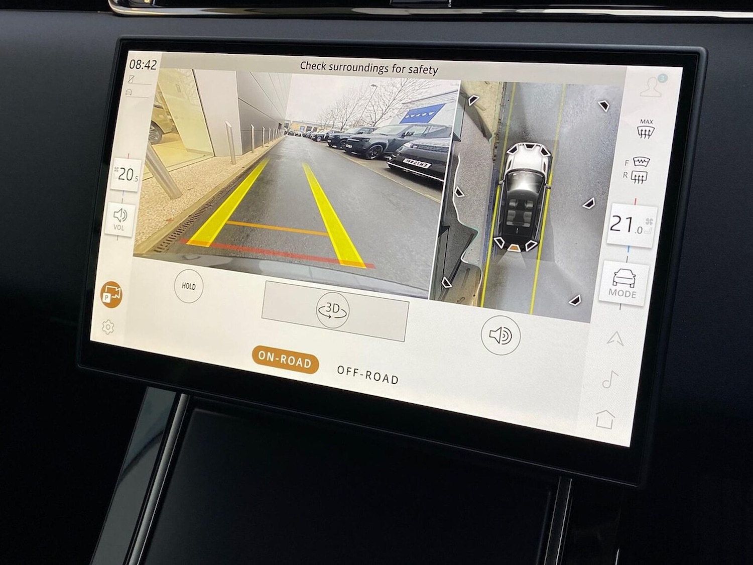 Used Land Rover Range Rover Evoque 2025 for sale - 77522153: Photo 12