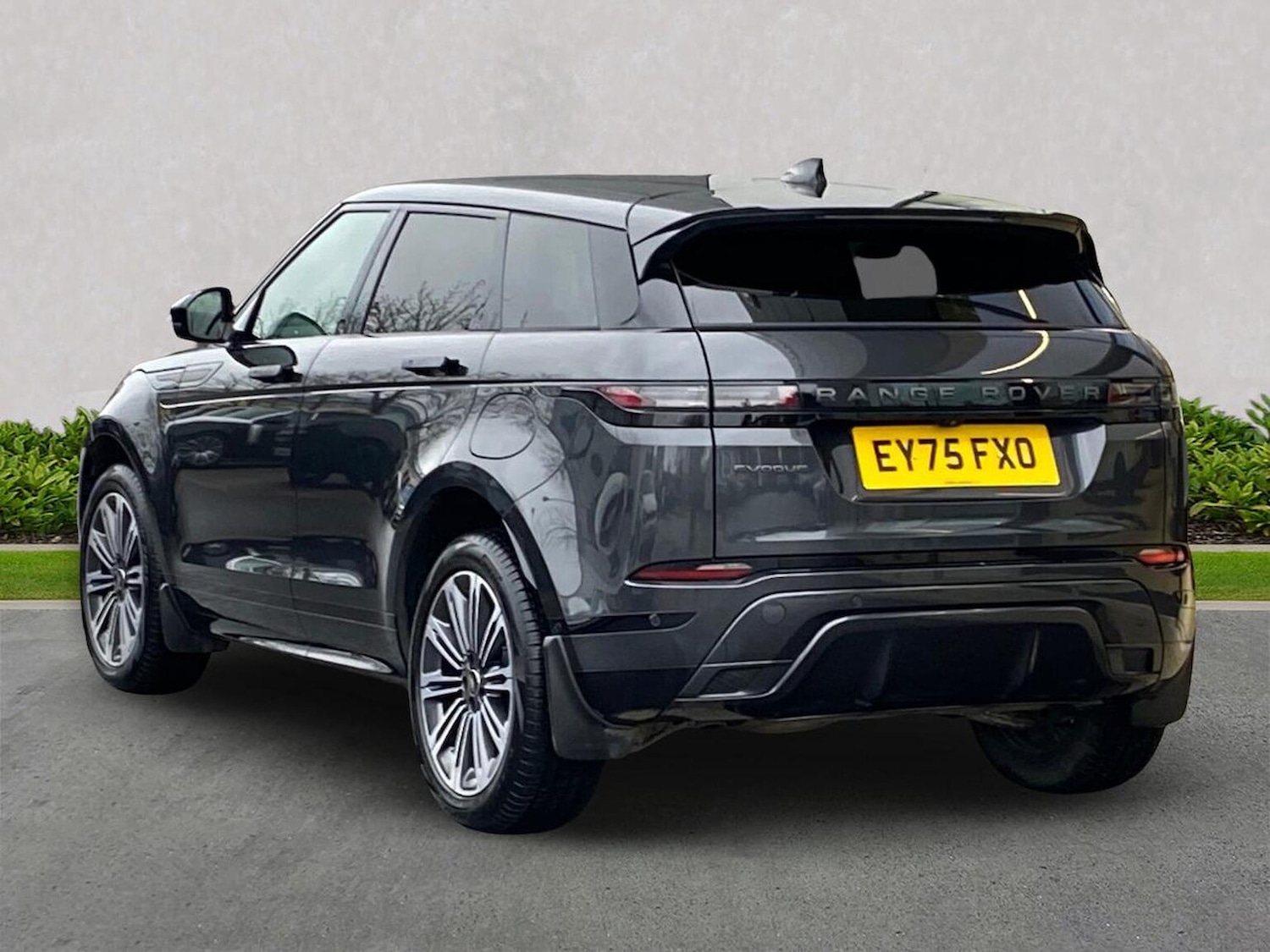 Used Land Rover Range Rover Evoque 2025 for sale - 77522153: Photo 2