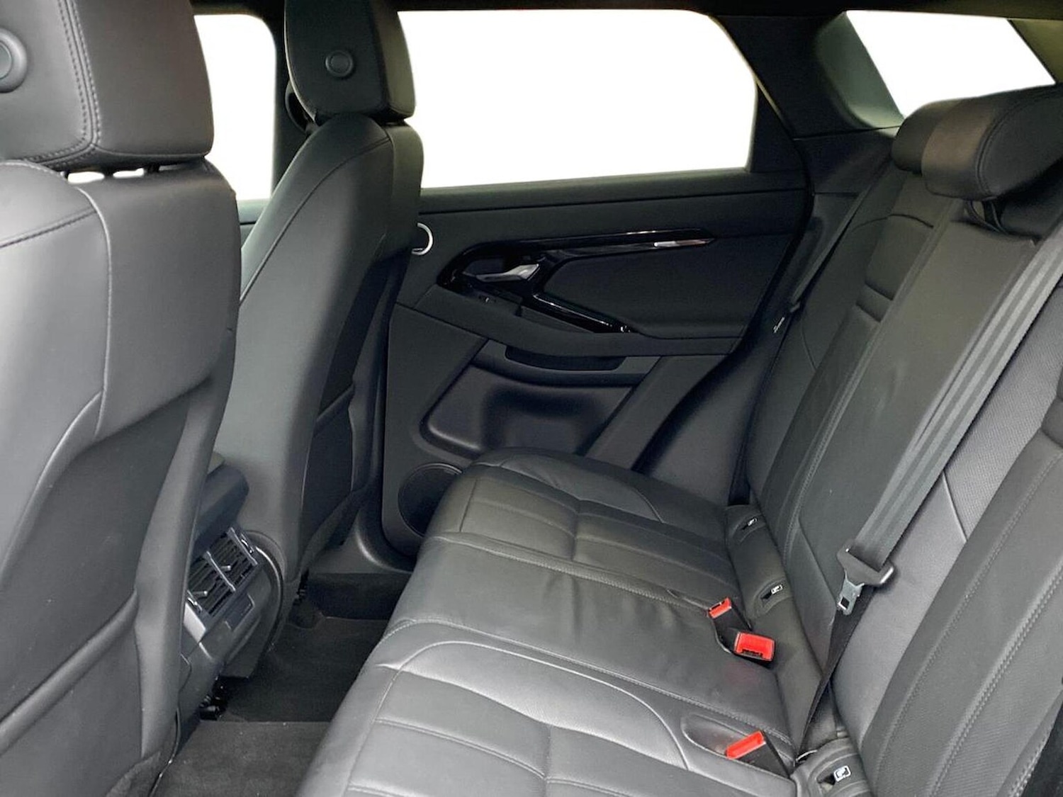 Used Land Rover Range Rover Evoque 2025 for sale - 77522153: Photo 4