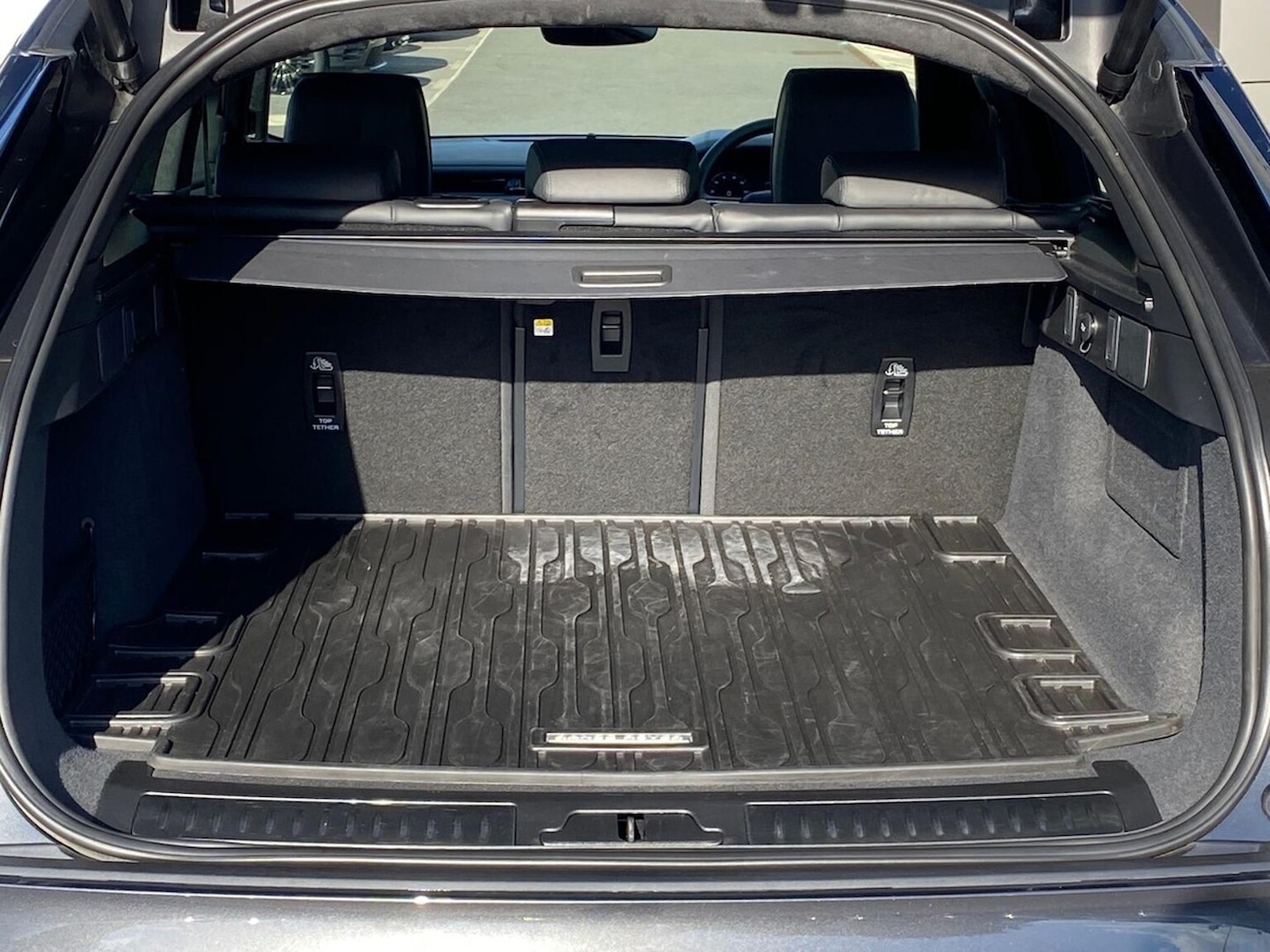 Used Land Rover Range Rover Velar 2025 for sale - 76030492: Photo 10