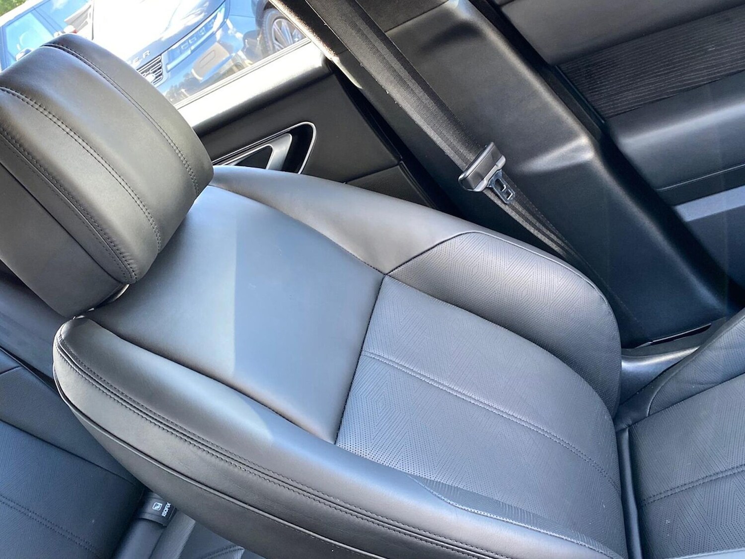 Used Land Rover Range Rover Velar 2025 for sale - 76030492: Photo 39