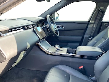 Used Land Rover Range Rover Velar 2025 for sale - 76030492: Photo 3