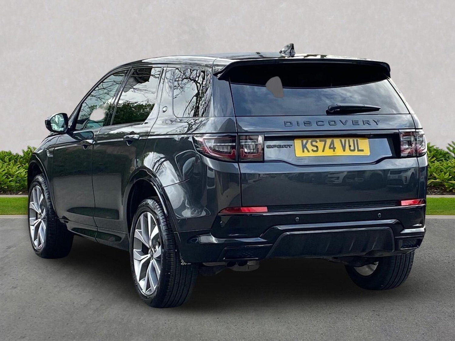 Used Land Rover Discovery Sport 2024 for sale - 78053562: Photo 2