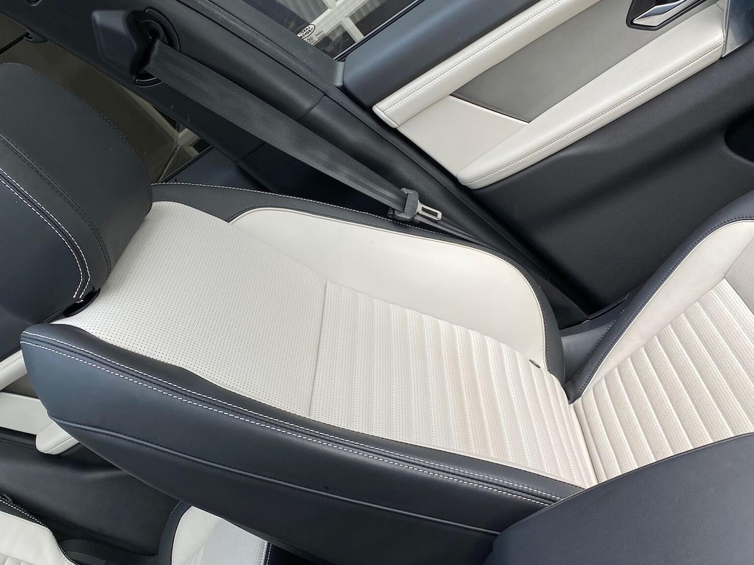 Used Land Rover Discovery Sport 2024 for sale - 78053562: Photo 32