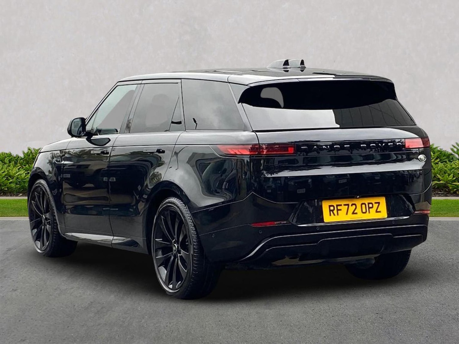 Used Land Rover Range Rover Sport 2023 for sale - 75983937: Photo 2