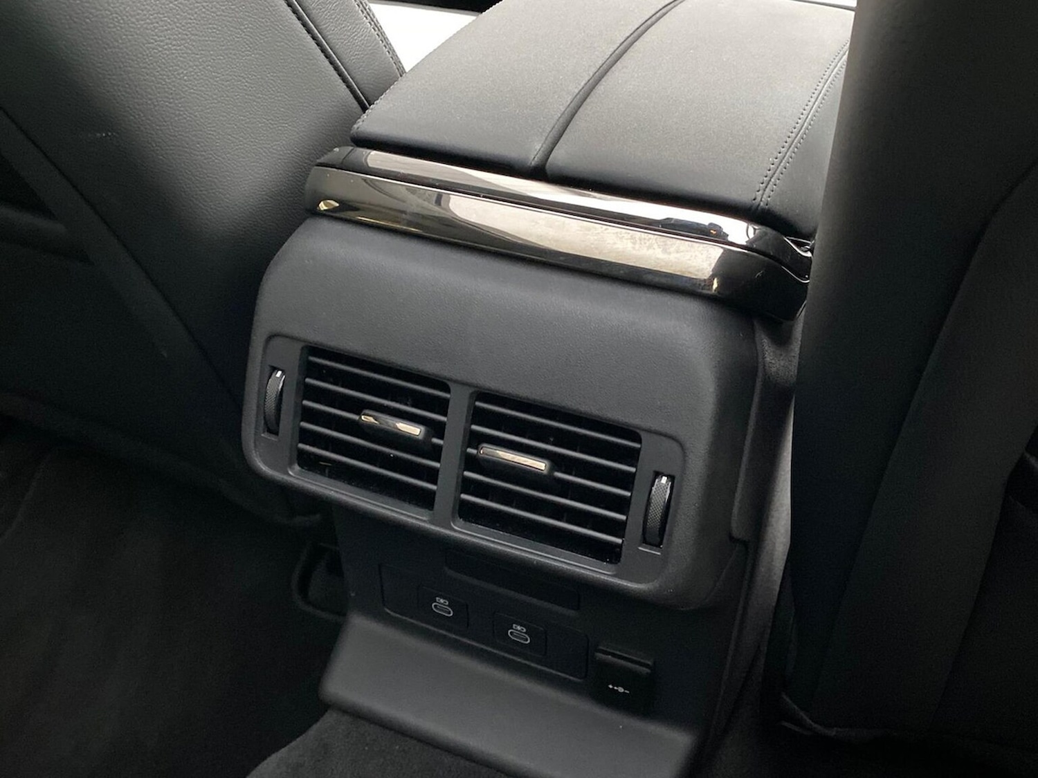 Used Land Rover Range Rover Velar 2024 for sale - 77715389: Photo 18