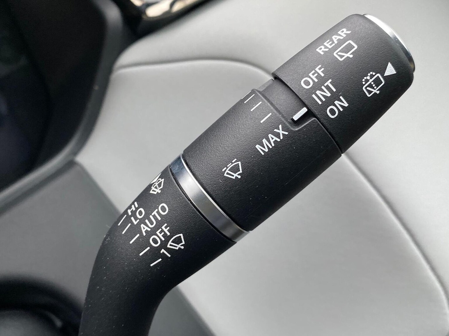 Used Land Rover Range Rover Velar 2024 for sale - 77715389: Photo 31