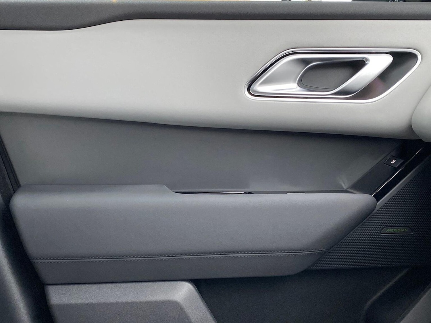 Used Land Rover Range Rover Velar 2024 for sale - 77715389: Photo 41