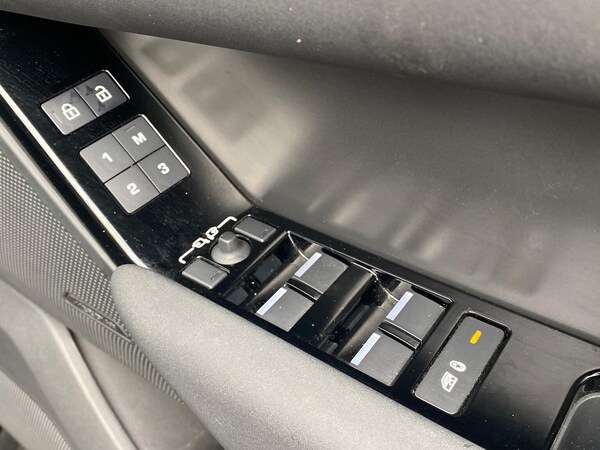 Used Land Rover Range Rover Velar 2023 for sale - 76331077: Photo 24