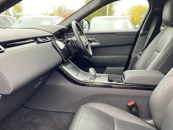 Used Land Rover Range Rover Velar 2023 for sale - 76331077: Photo 3