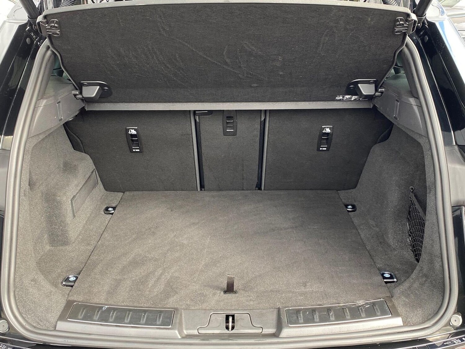 Used Land Rover Range Rover Evoque 2025 for sale - 76077738: Photo 10