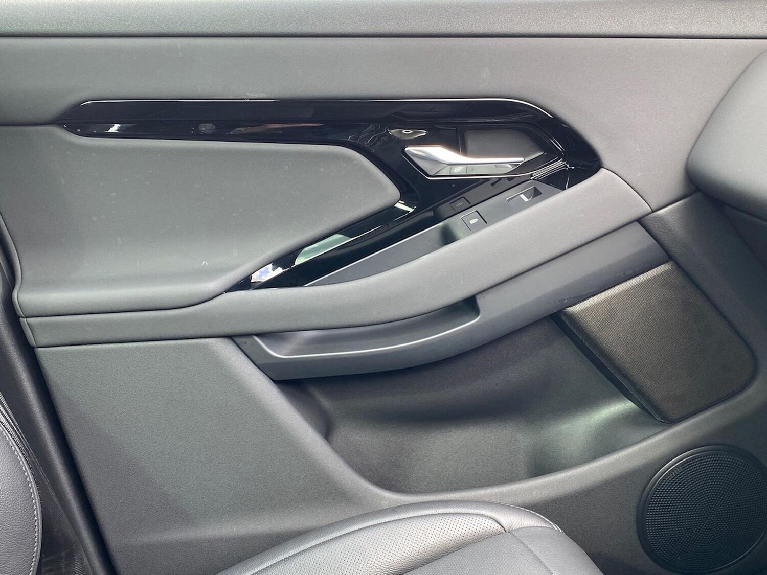 Used Land Rover Range Rover Evoque 2025 for sale - 76077738: Photo 42