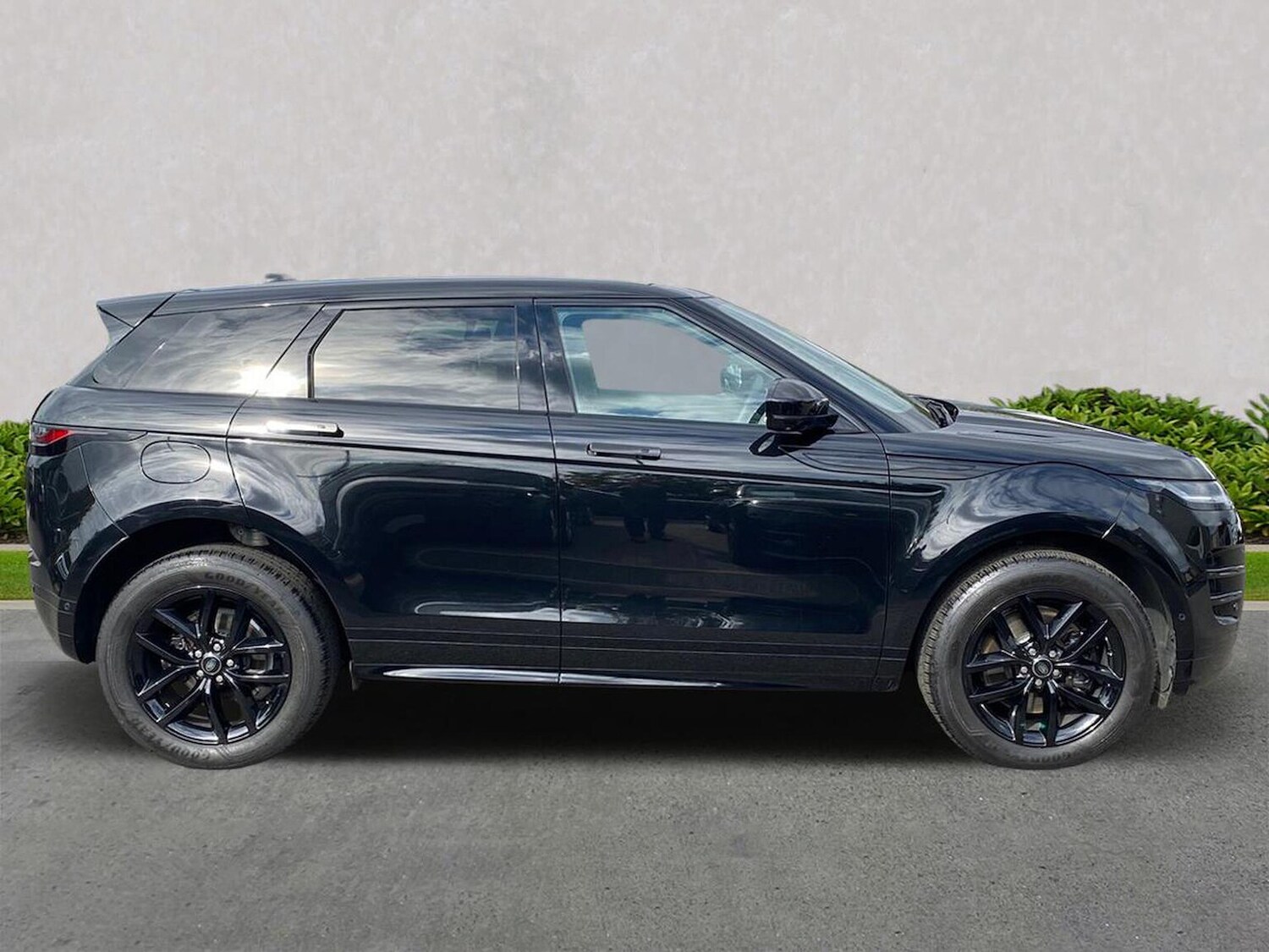 Used Land Rover Range Rover Evoque 2025 for sale - 76077738: Photo 5