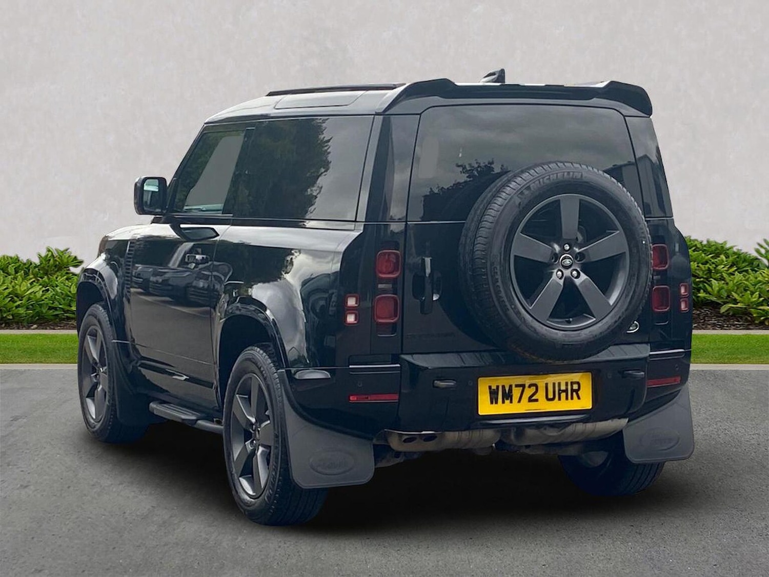 Used Land Rover Defender 2023 for sale - 78026088: Photo 2