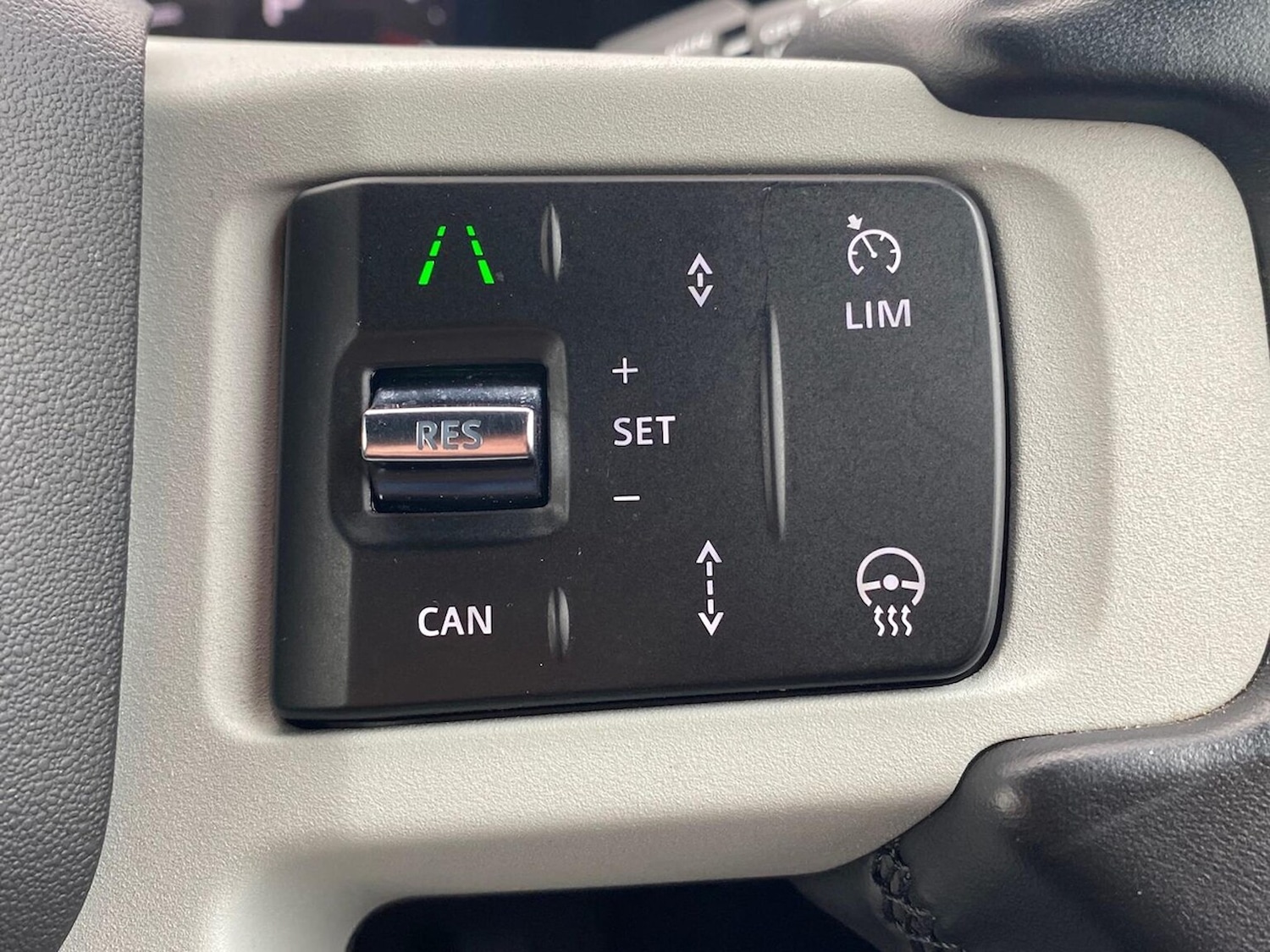 Used Land Rover Defender 2023 for sale - 78026088: Photo 28