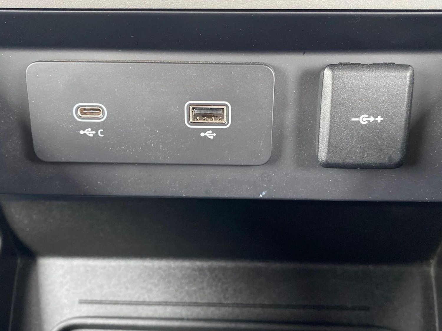 Used Land Rover Defender 2023 for sale - 78026088: Photo 31