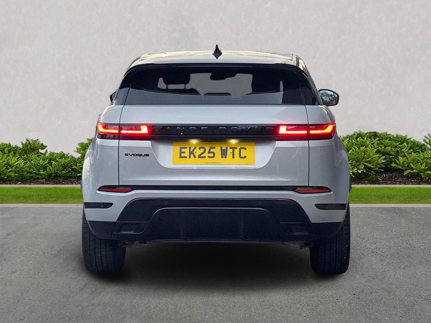 Used Land Rover Range Rover Evoque 2025 for sale - 76455193: Photo 6