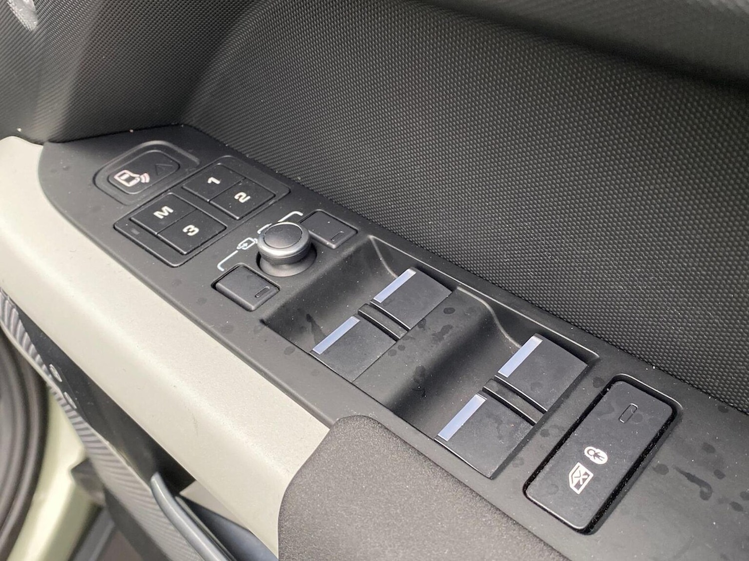 Used Land Rover Defender 2021 for sale - 78079391: Photo 22