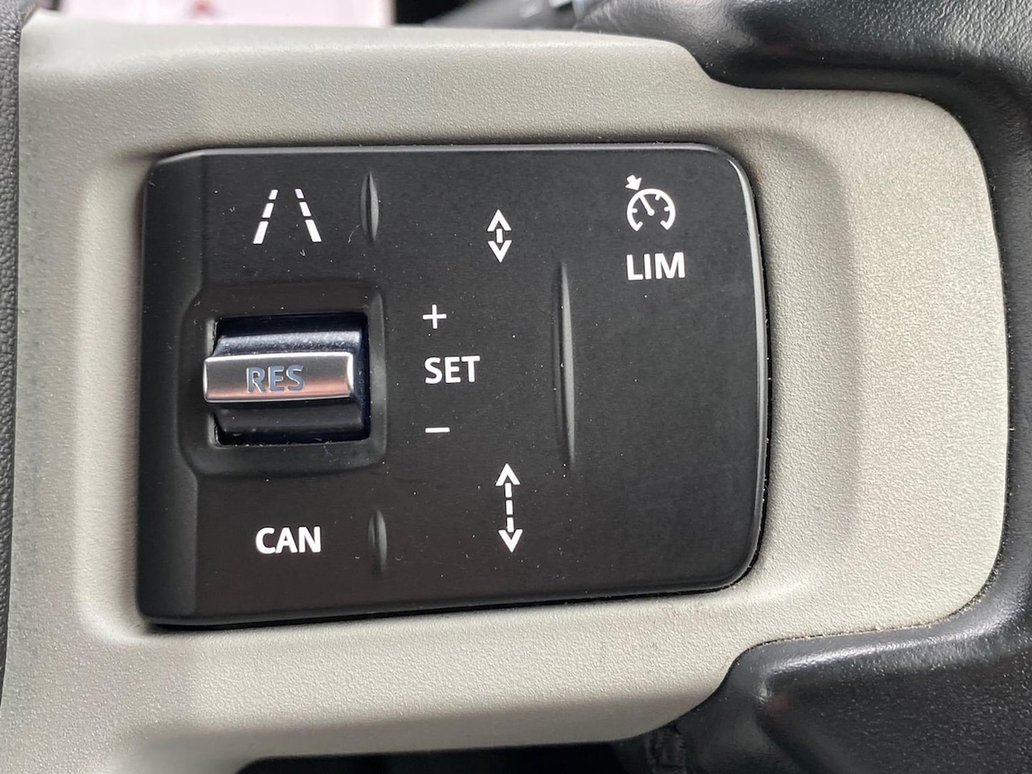 Used Land Rover Defender 2021 for sale - 78079391: Photo 28