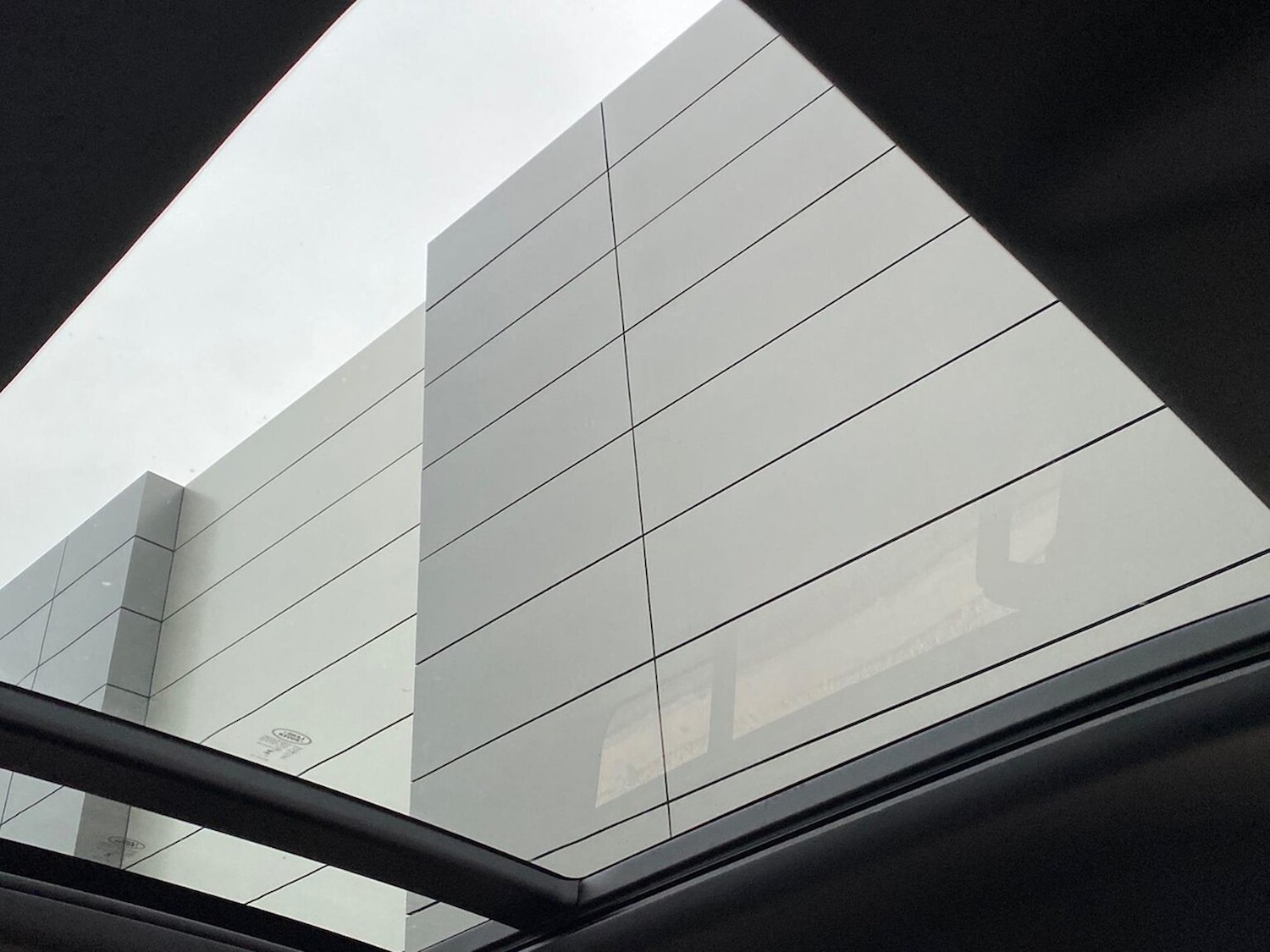 Used Land Rover Defender 2023 for sale - 77973956: Photo 27