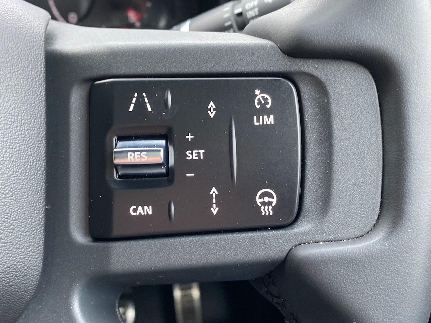 Used Land Rover Defender 2023 for sale - 77973956: Photo 36