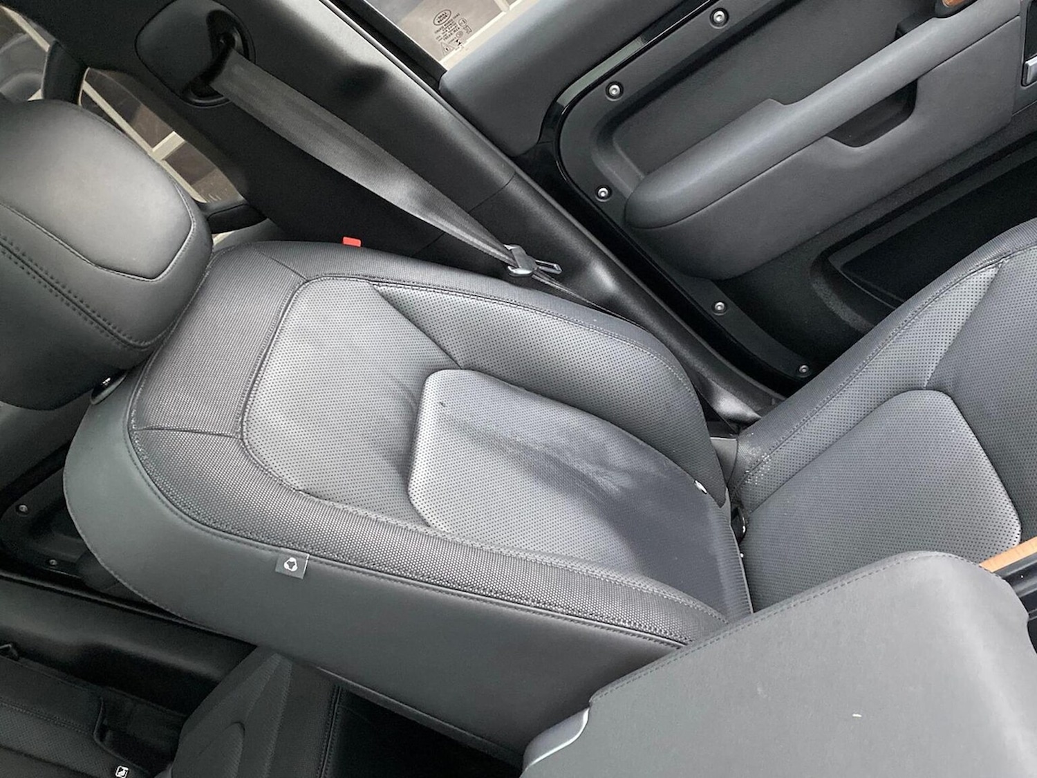 Used Land Rover Defender 2023 for sale - 77973956: Photo 41