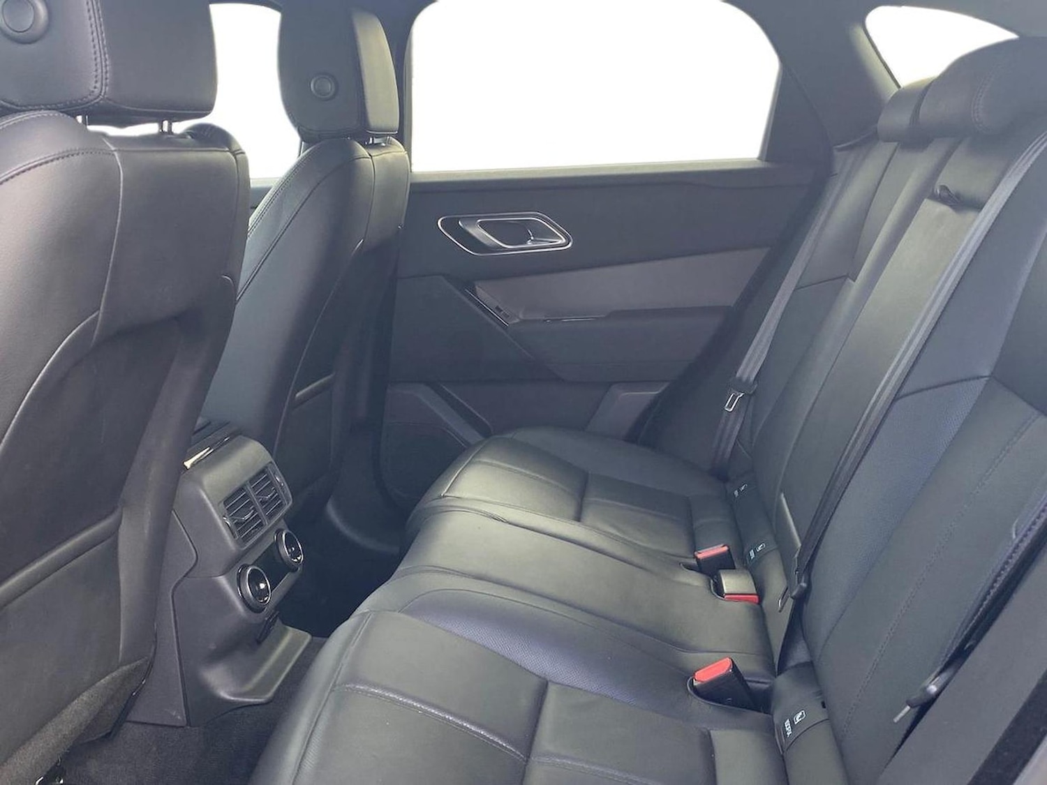 Used Land Rover Range Rover Velar 2023 for sale - 76159585: Photo 4