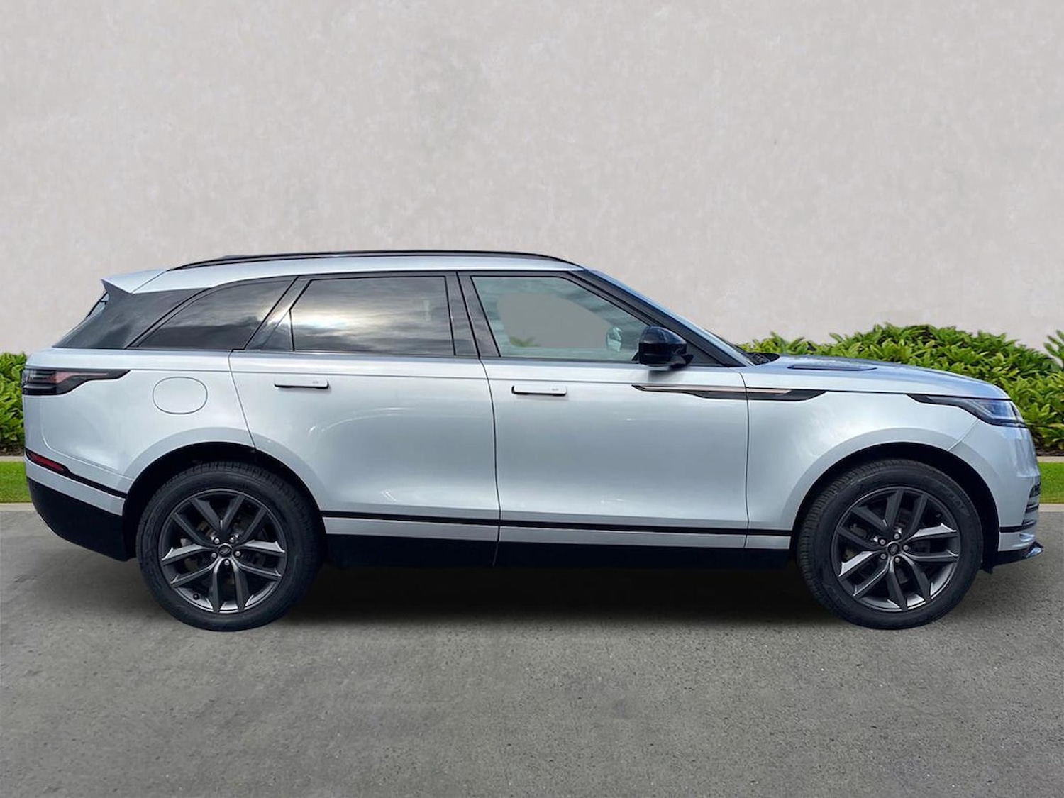 Used Land Rover Range Rover Velar 2023 for sale - 76159585: Photo 5
