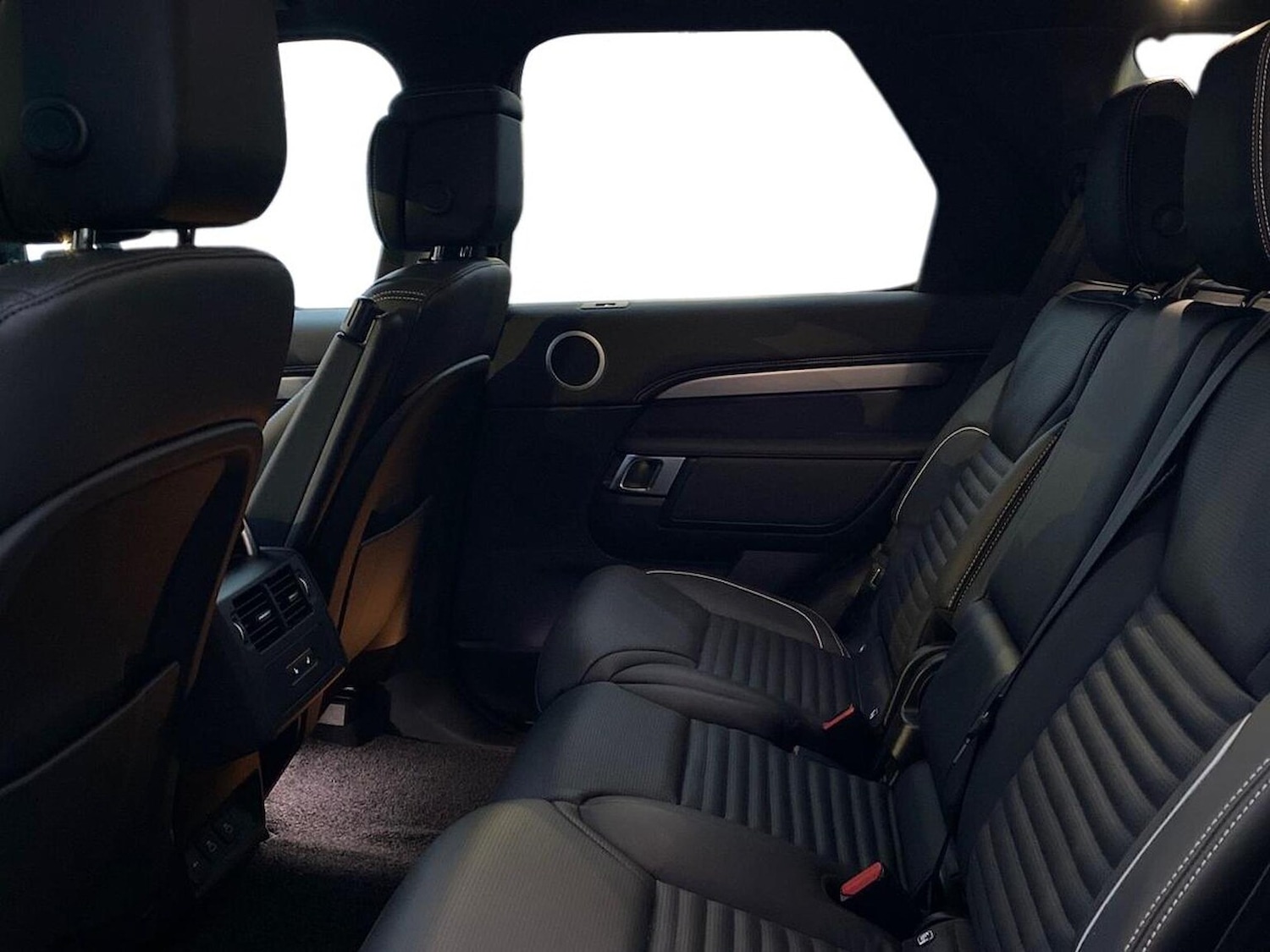 Used Land Rover Discovery 2023 for sale - 77579800: Photo 4