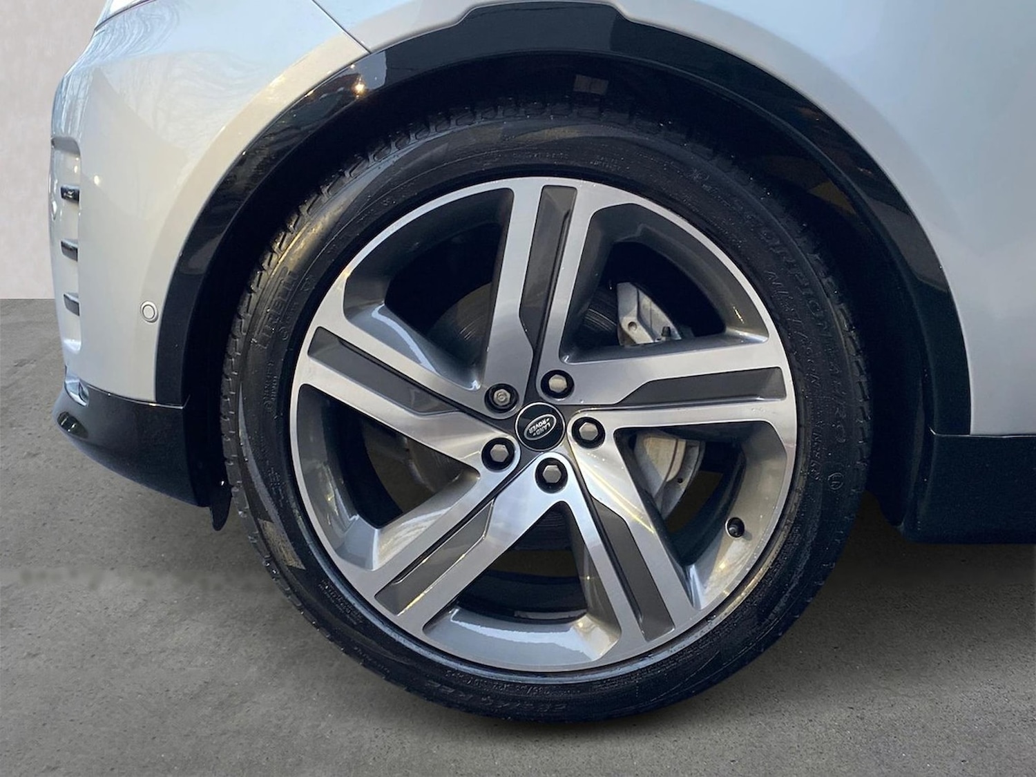 Used Land Rover Discovery 2023 for sale - 77579800: Photo 8