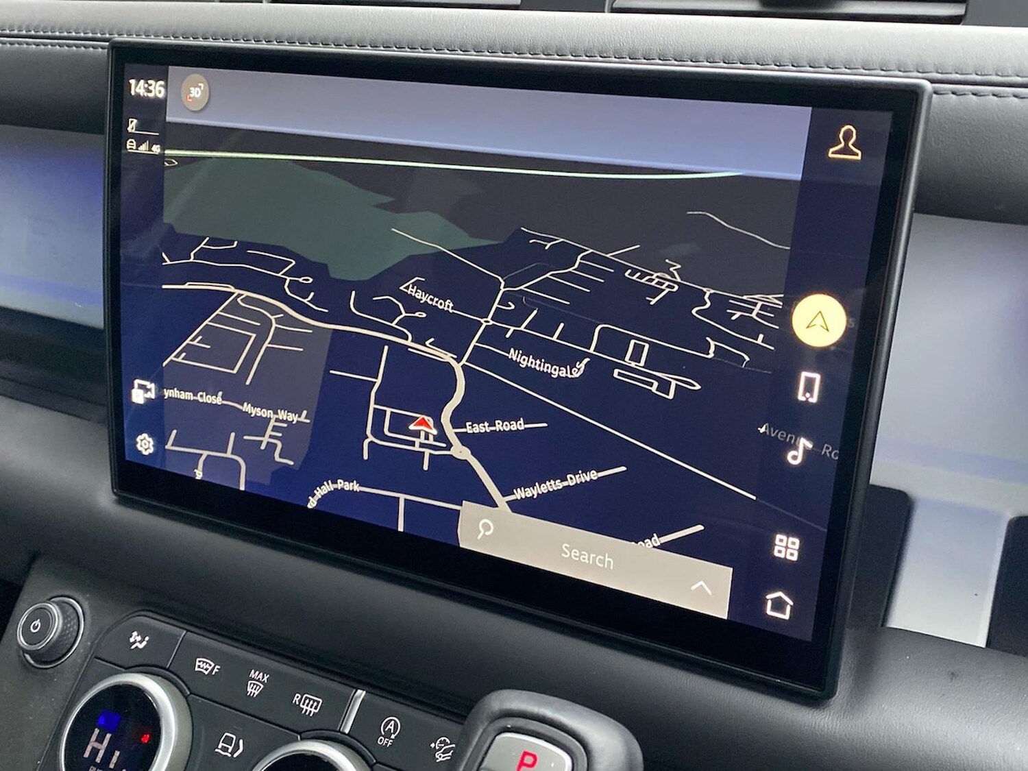 Used Land Rover Defender 2024 for sale - 77888652: Photo 11