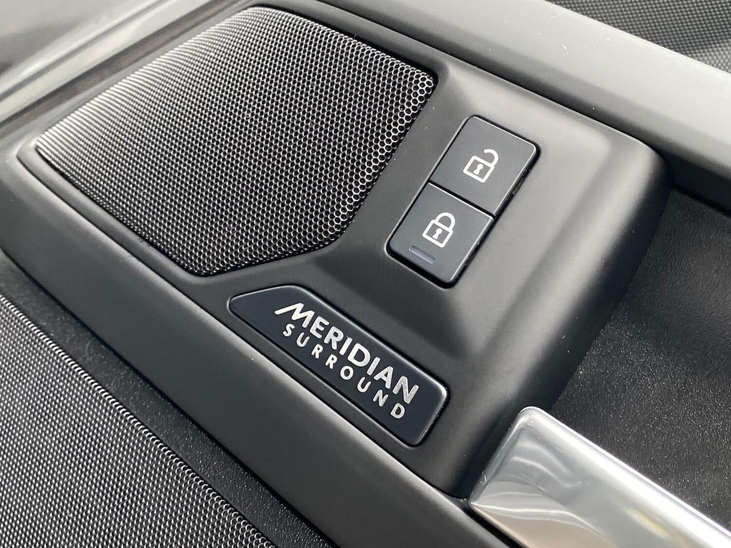 Used Land Rover Defender 2024 for sale - 77888652: Photo 23