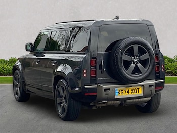 Used Land Rover Defender 2024 for sale - 77888652: Photo