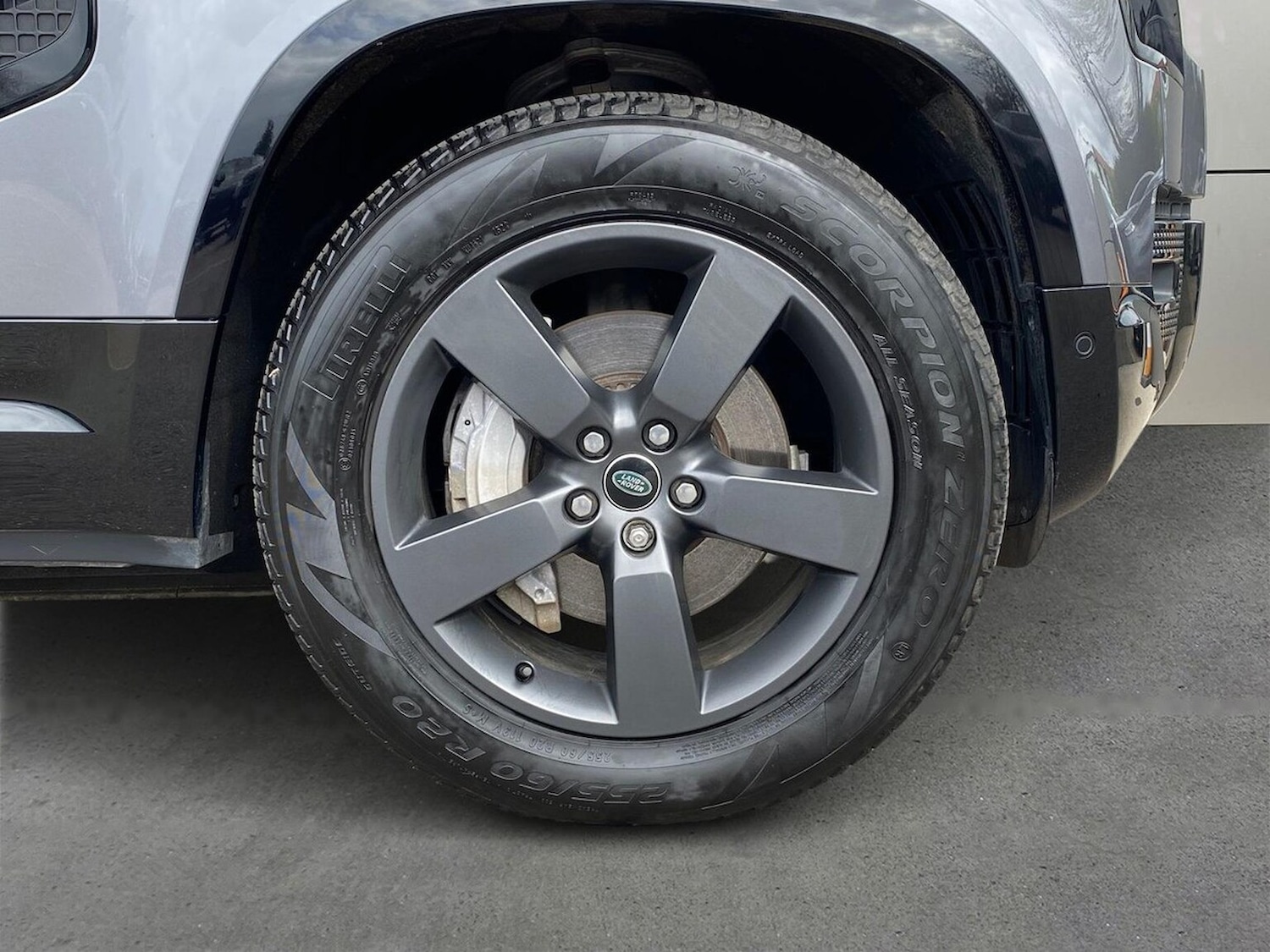 Used Land Rover Defender 2024 for sale - 78193807: Photo 10