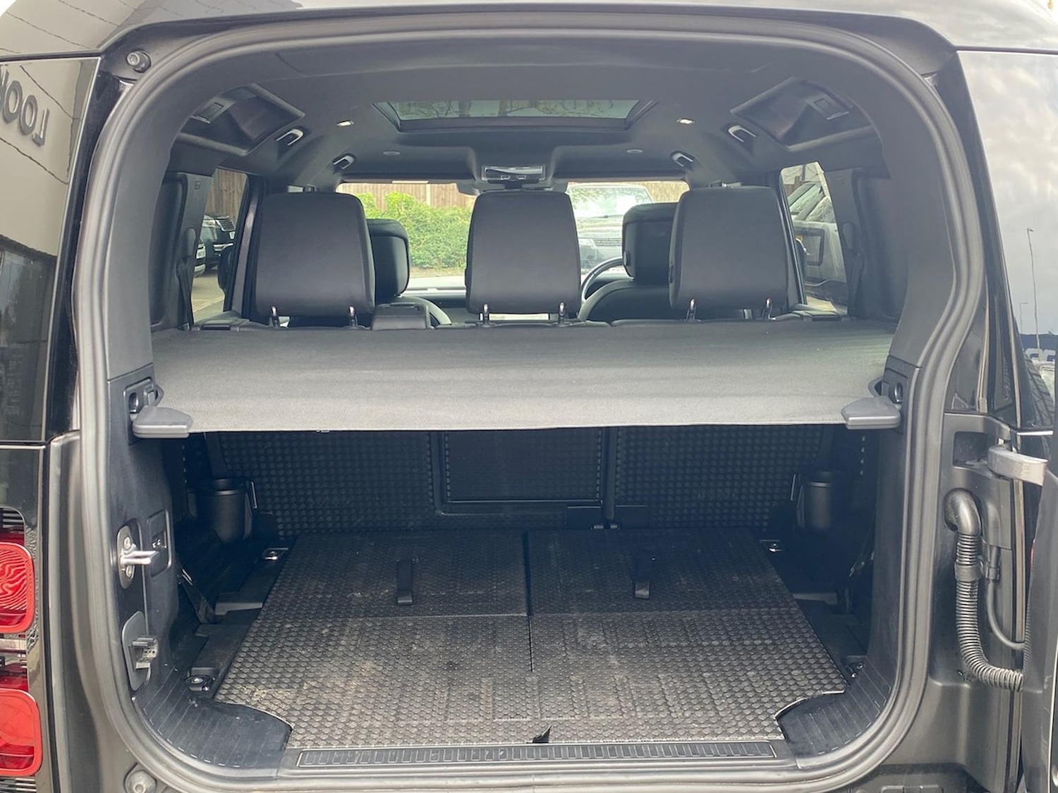 Used Land Rover Defender 2024 for sale - 78193807: Photo 12