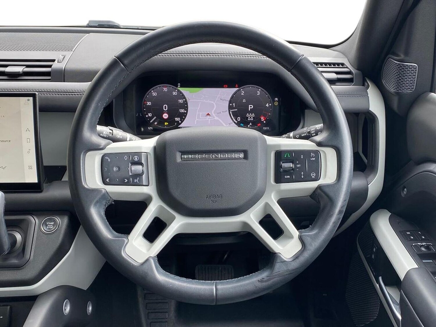 Used Land Rover Defender 2024 for sale - 78193807: Photo 17